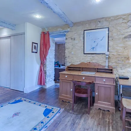 Hotel Le Bonheur Dans Notre Pre 33 P